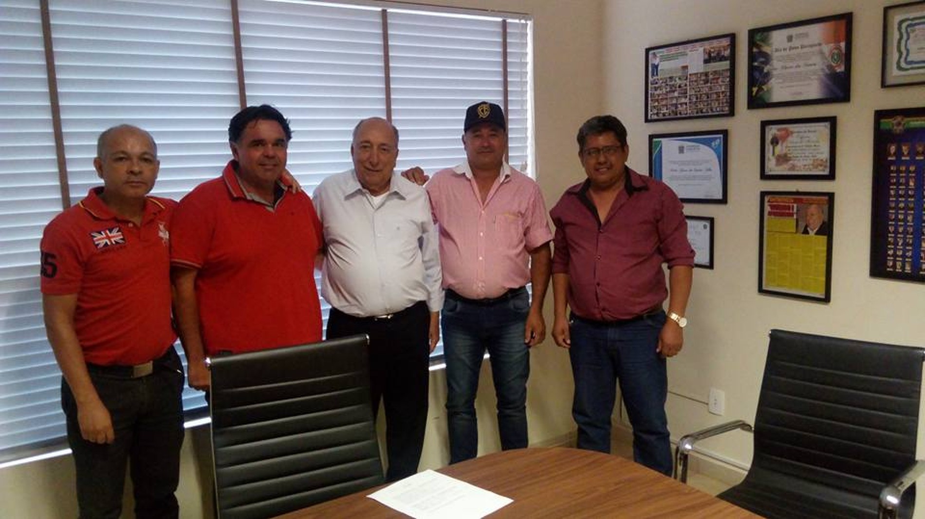 JUNINHO RIBEIRO VAI A BRASÍLIA EM BUSCA DE RECURSOS PARA ROCHEDO.