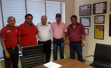 JUNINHO RIBEIRO VAI A BRASÍLIA EM BUSCA DE RECURSOS PARA ROCHEDO.