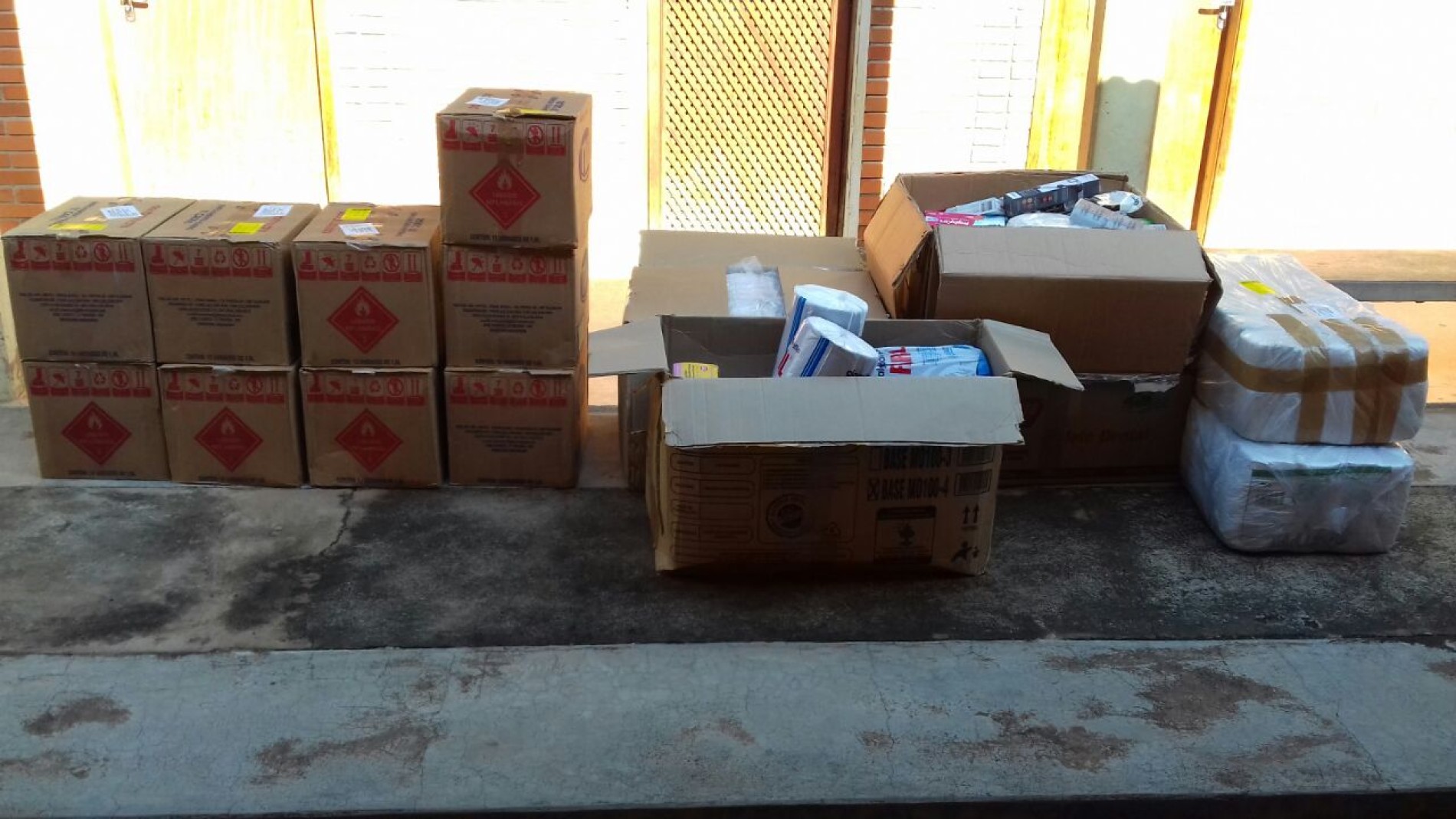 GHEGOU OS MATERIAIS ODONTOLÓGICOS 