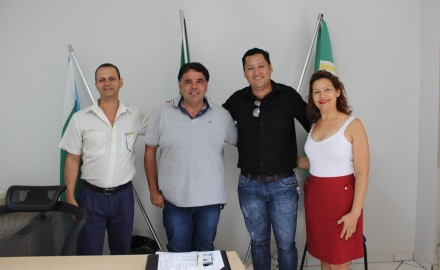 VAMOS AJUDAR?